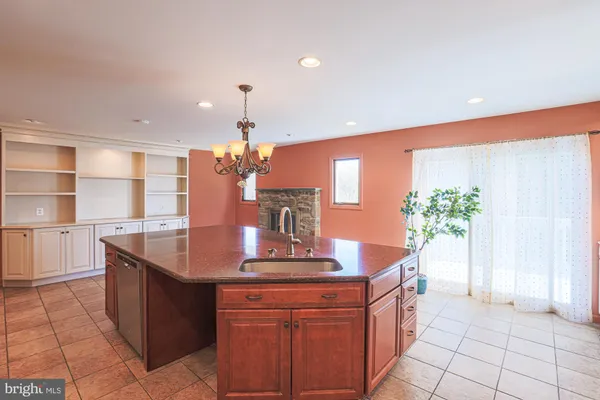 $685,000 | 14005 Foxland Road, Phoenix, MD 21131