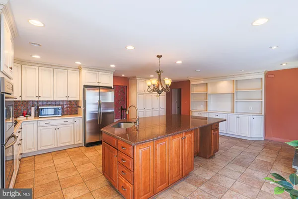 $685,000 | 14005 Foxland Road, Phoenix, MD 21131