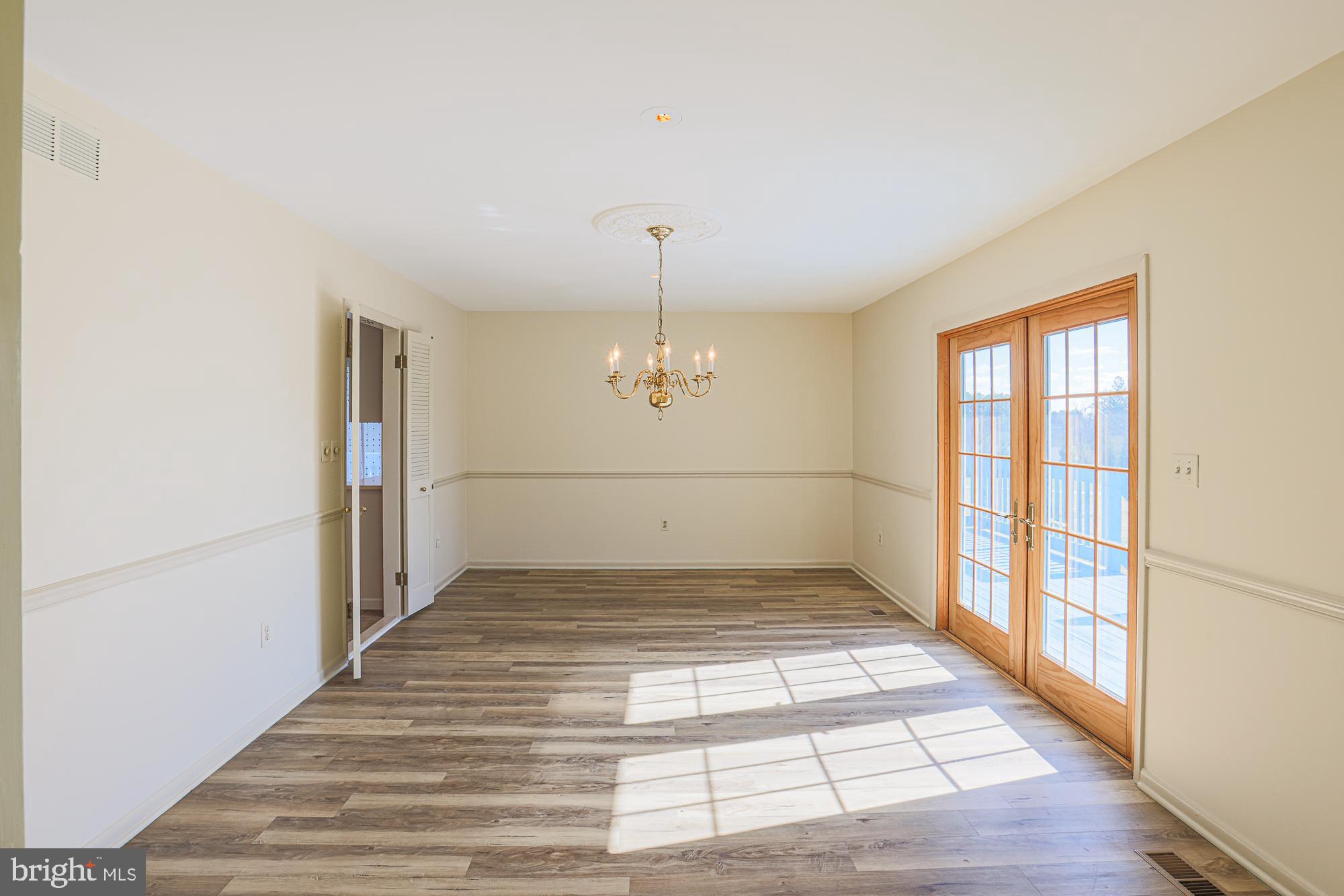 14005 Foxland Road Phoenix, MD 21131 - Photo 25 of 68 Freshly painted dining room