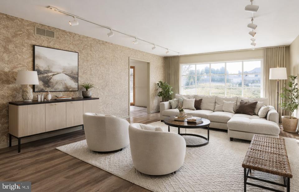 14005 Foxland Road Phoenix, MD 21131 - Photo 30 of 68 Virtual Staging