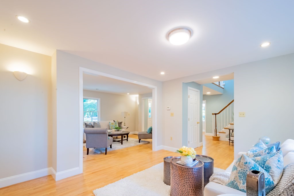 22 Pine Knoll Road Lexington, MA 02420 - Photo 8 of 42