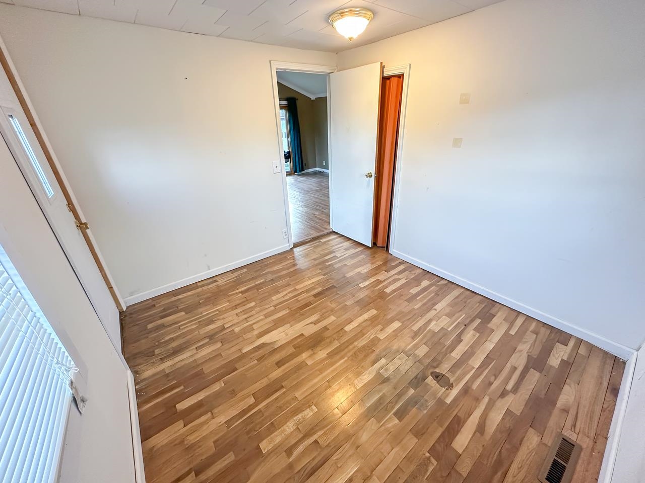 6465 North Geneva Road Coleman, MI 48618 - Photo 17 of 26 1917463-16.JPG