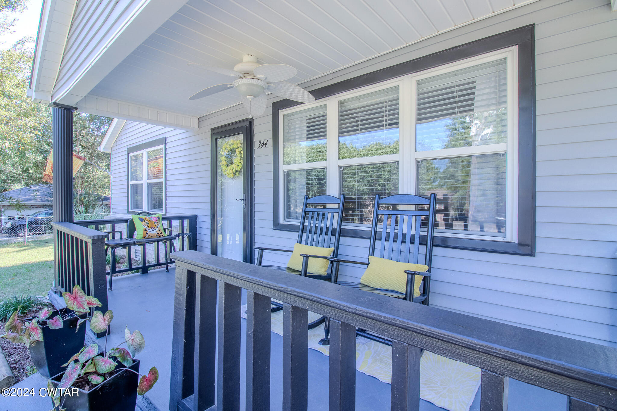 344 4th Street Henderson, TN 38340 - Photo 17 of 20 front porch