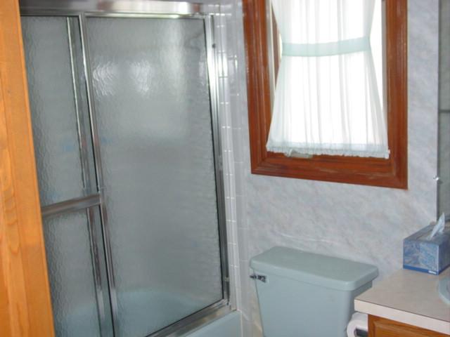 1143 Bembridge Drive Rochester, MI 48307 - Photo 10 of 16 31099448-9.JPG