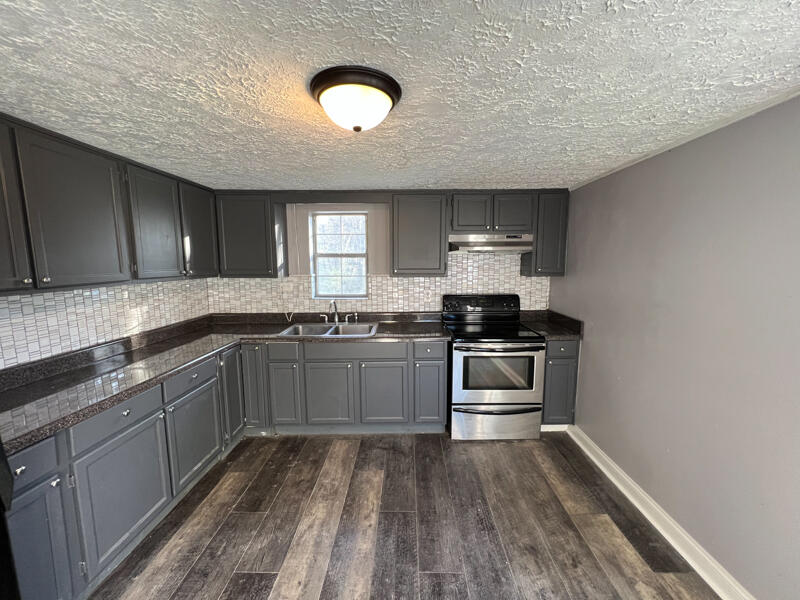 326 Inman Street Ringgold, GA 30736 - Photo 2 of 32 326 Inman-75