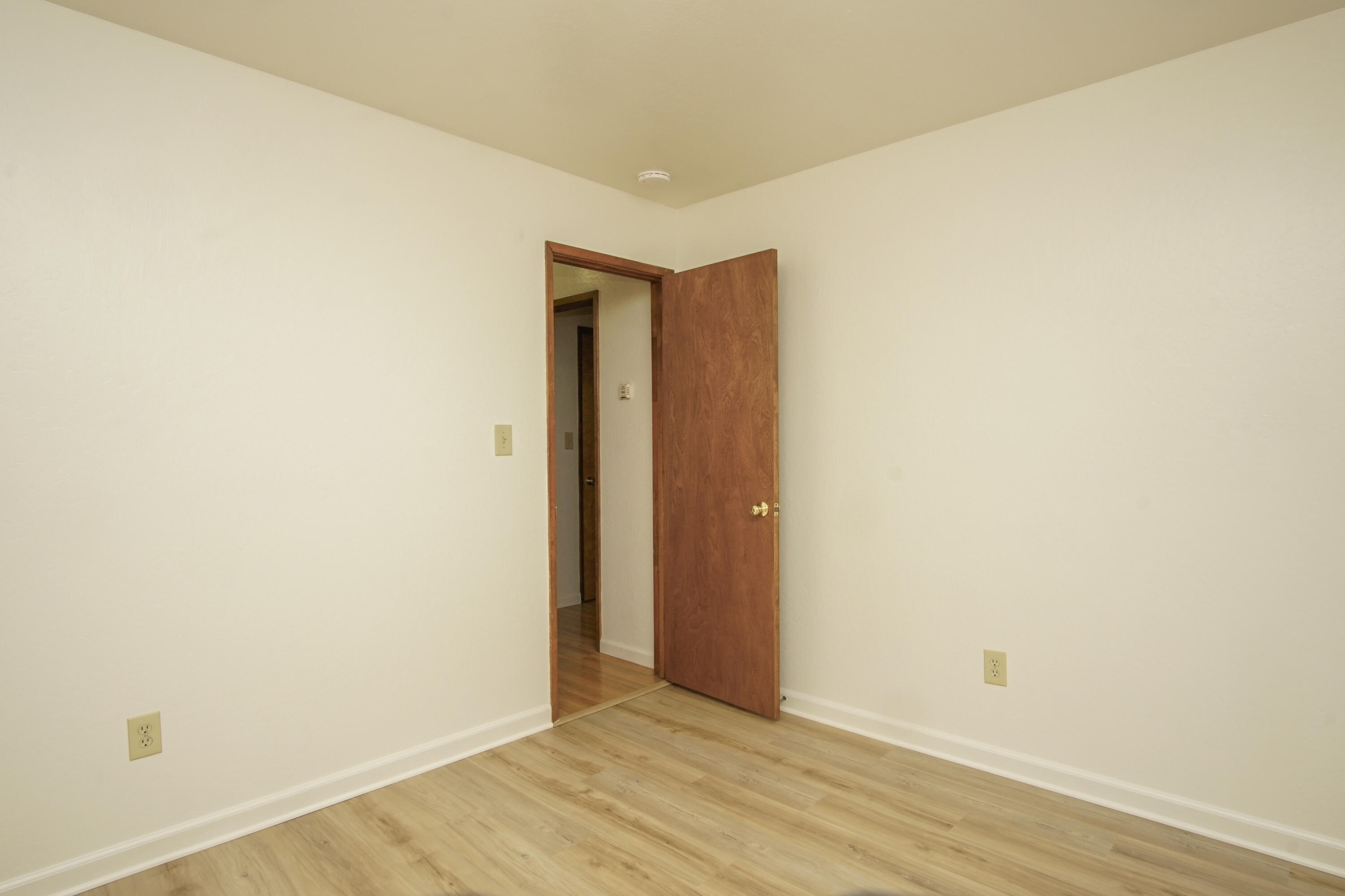 8298 Starlite Pines Road Shingletown, CA 96088 - Photo 14 of 21 Guest Bedroom View