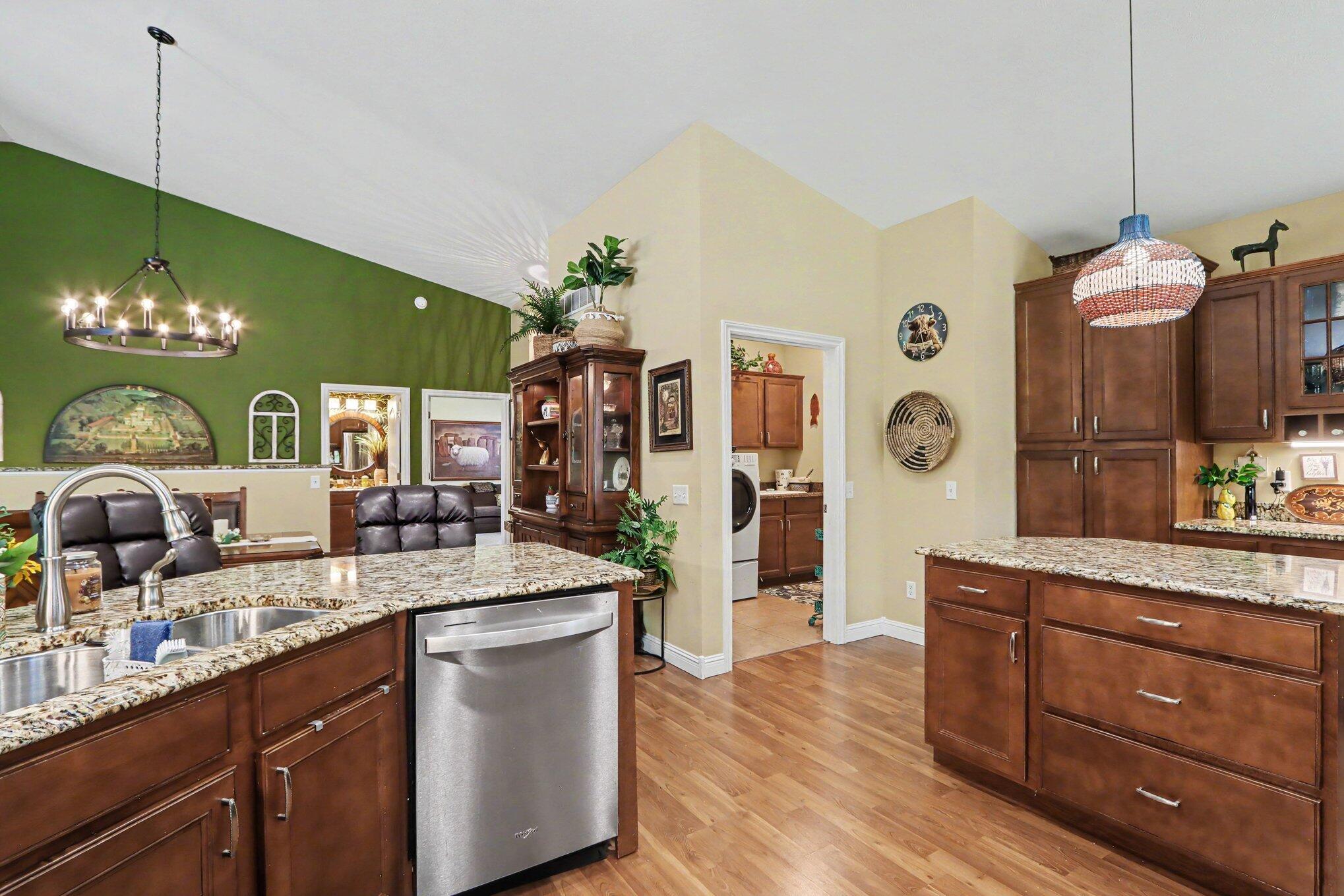 2181 Hunters Run Kalamazoo, MI 49048 - Photo 8 of 33 Kitchen