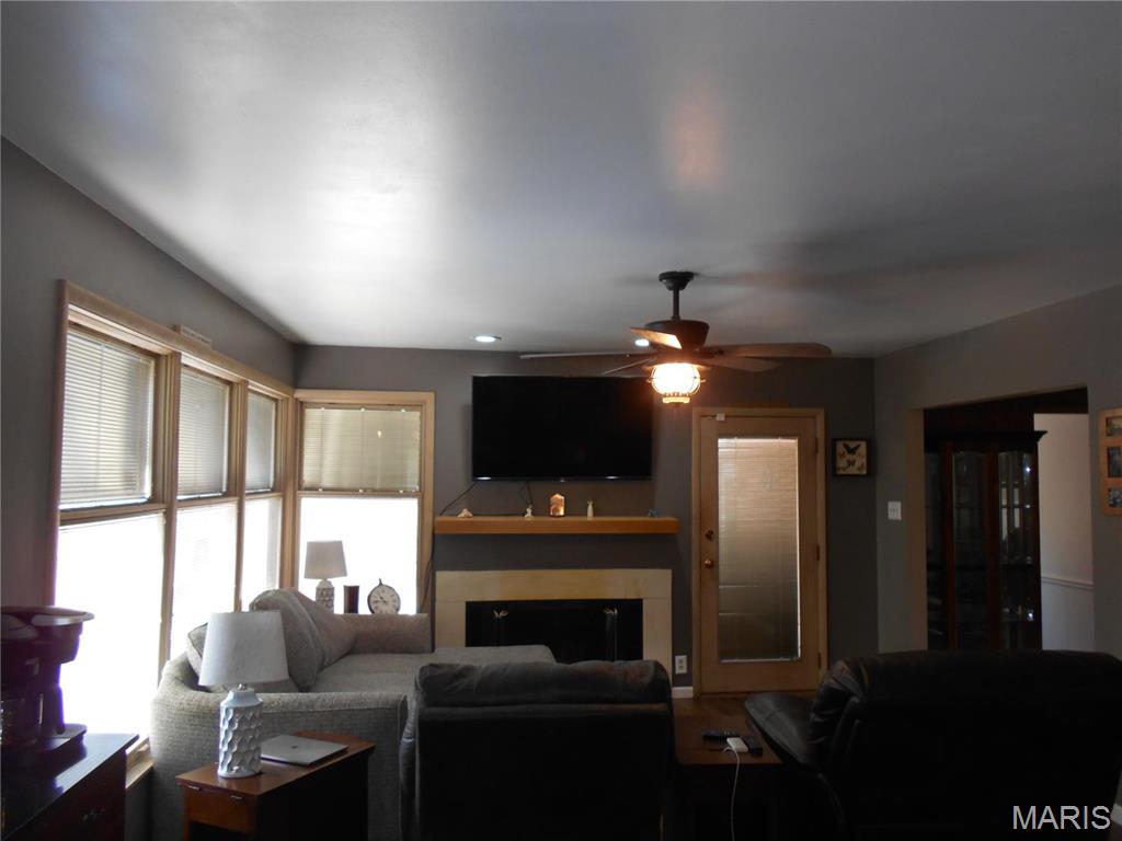 2408 Morrison Road Granite City, IL 62040 - Photo 9 of 27 Gallery Image 9