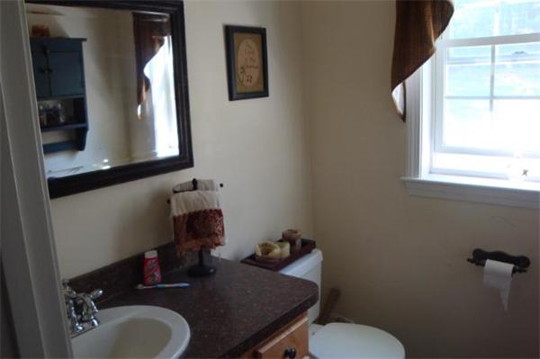 8 Mark Newton Road Westminster, MA 01473 - Photo 7 of 20 Gallery Image 7