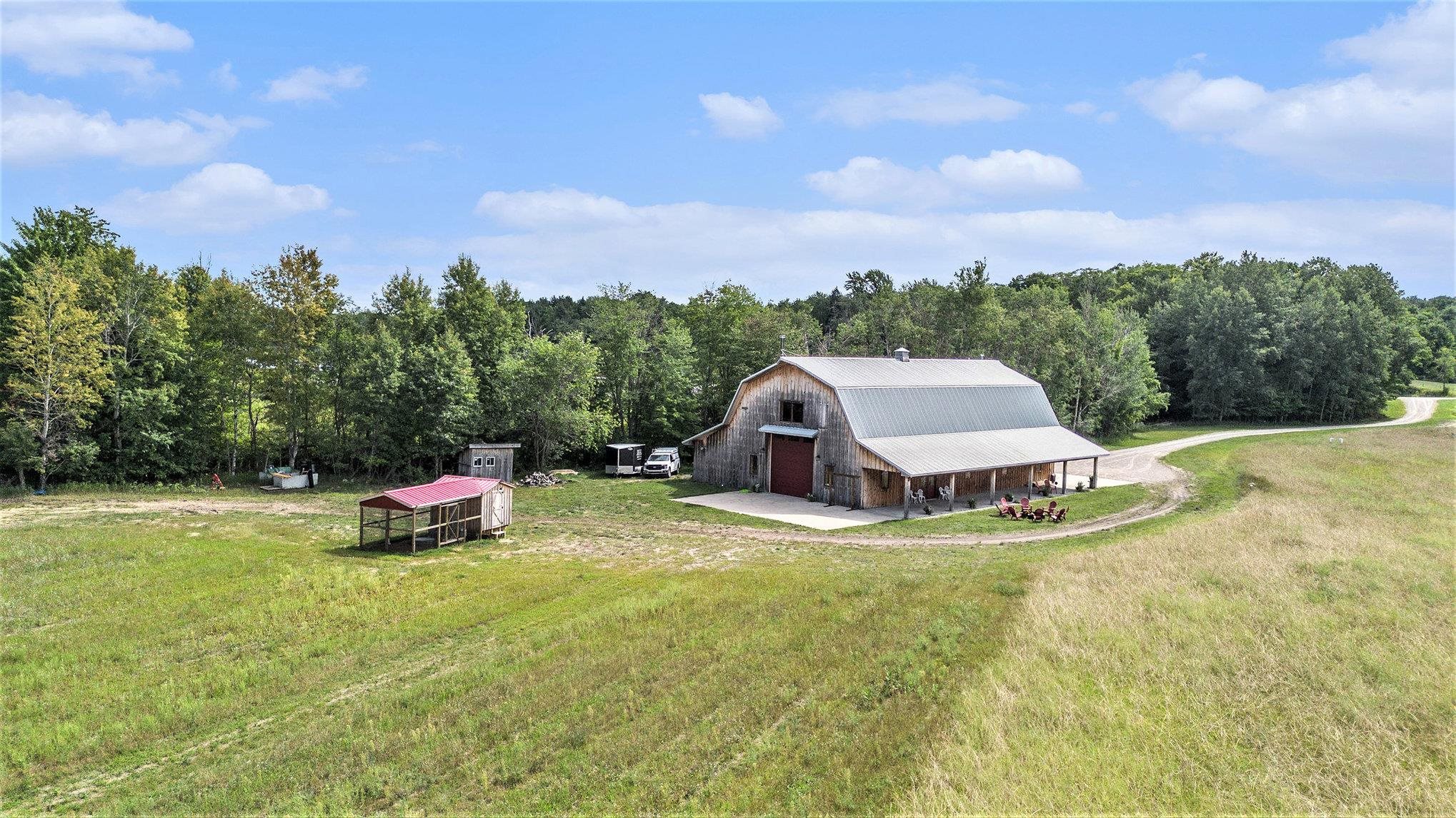 3625 Swaney Road Traverse City, MI 49686 - Photo 10 of 29