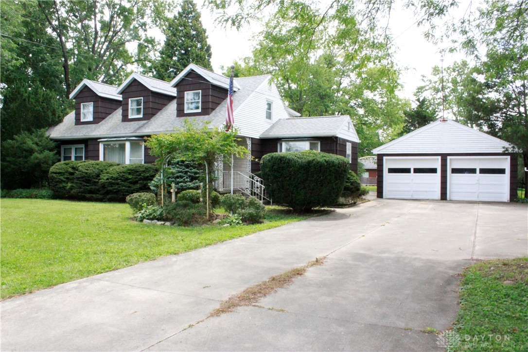 2417 Cottingham Road South Springfield, OH 45502 - Photo 2 of 45