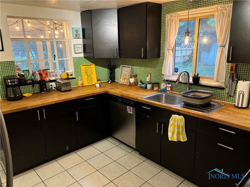 3437 Goddard Road Toledo, OH 43606 - Photo 12 of 38 Kitchen 2
