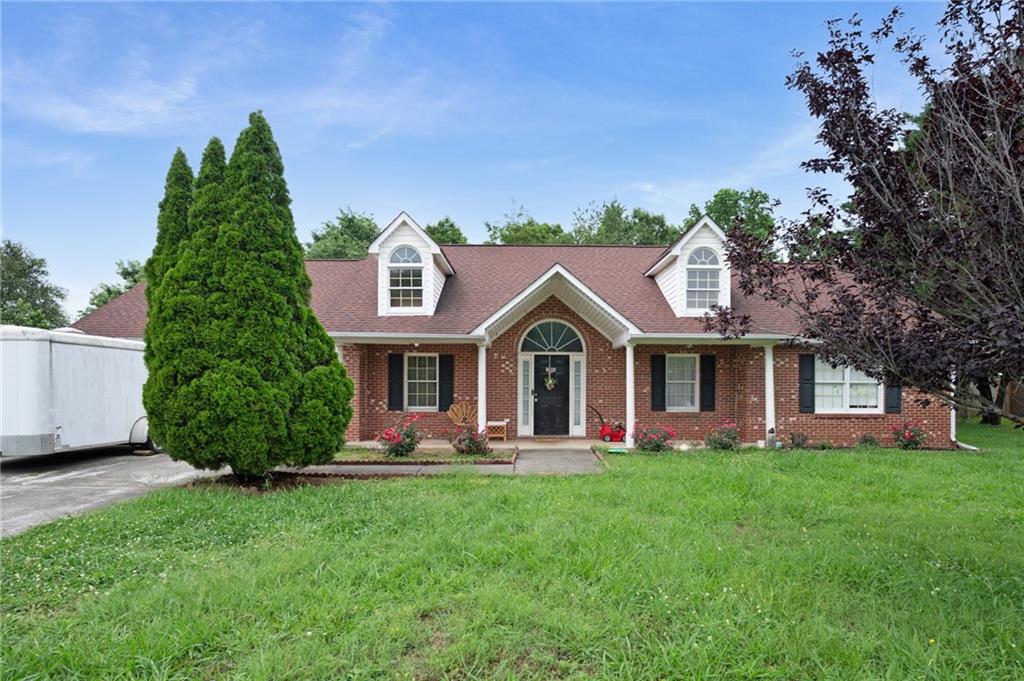 106 Magnolia Way Calhoun, GA 30701 - Photo 2 of 30