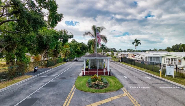 $174,900 | 3213 Sycamore Terrace, Sarasota, FL 34237