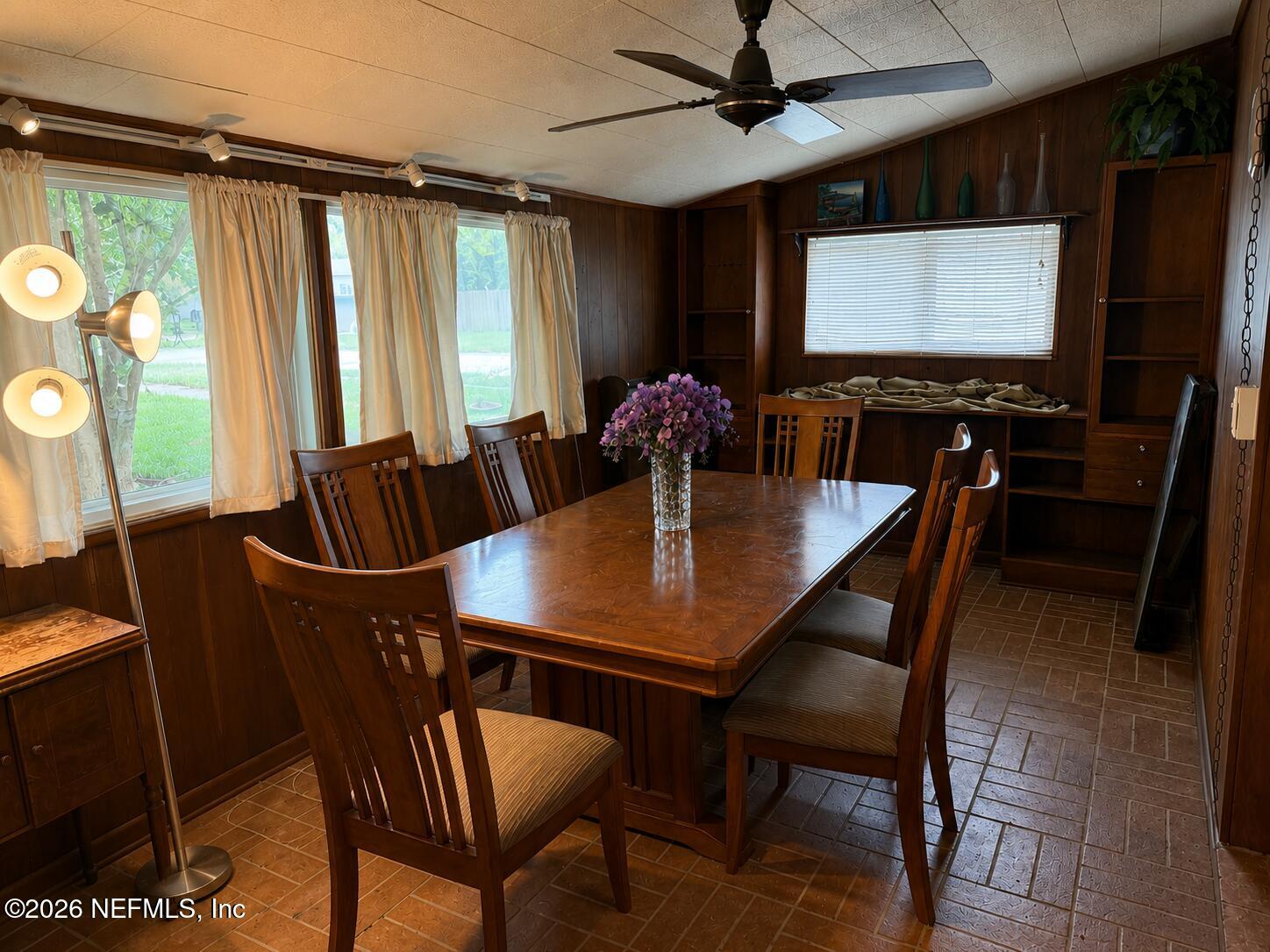 2951 Sandhurst Road East Jacksonville, FL 32277 - Photo 9 of 18 Dining/Family Room