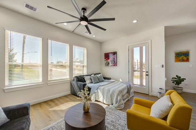 1803 Brooks Street Houston, TX 77026 - Photo 4 of 19