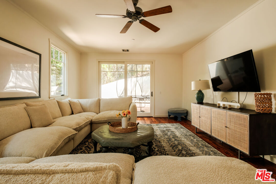 21717 Encina Road Topanga, CA 90290 - Photo 16 of 60