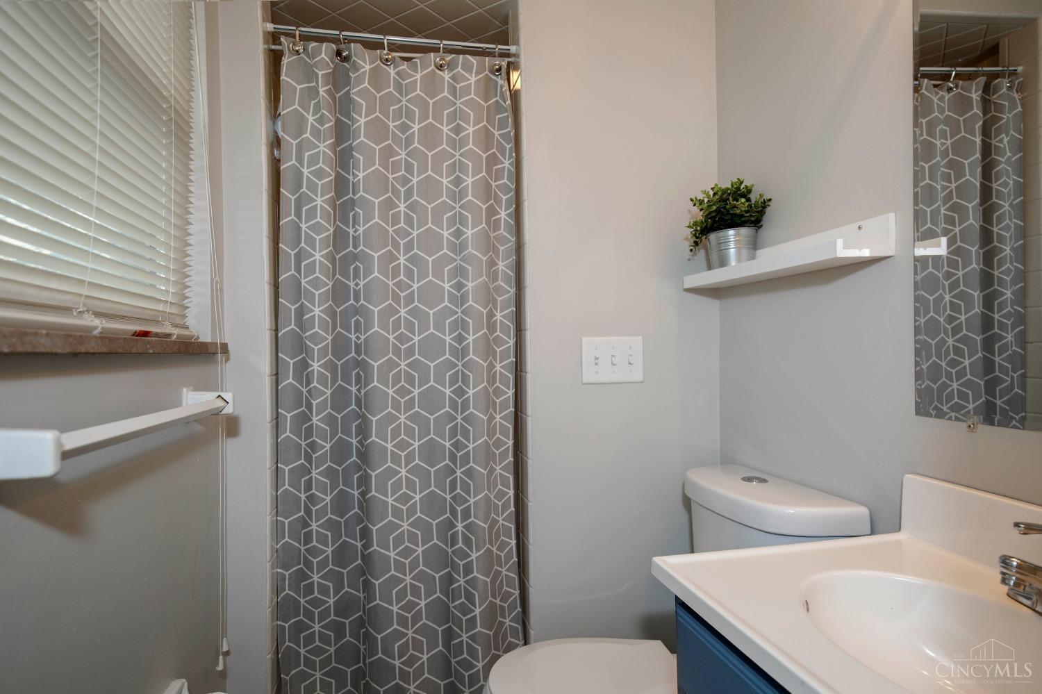 5579 Dry Ridge Road Cincinnati, OH 45252 - Photo 32 of 33 Gallery Image 32