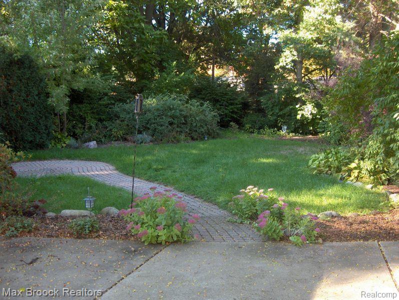1106 West Webster Road Royal Oak, MI 48073 - Photo 13 of 18 200' Rear Yard.jpg
