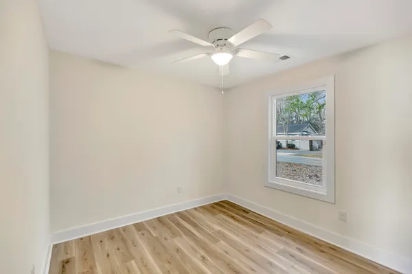 $2,090 | 6961 Raymond Avenue, North Charleston, SC 29406