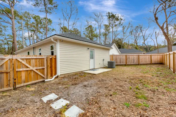 $2,090 | 6961 Raymond Avenue, North Charleston, SC 29406