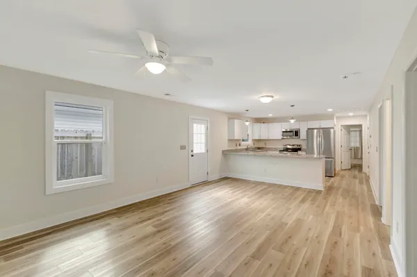 $2,090 | 6961 Raymond Avenue, North Charleston, SC 29406