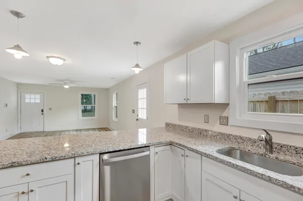 $2,090 | 6961 Raymond Avenue, North Charleston, SC 29406