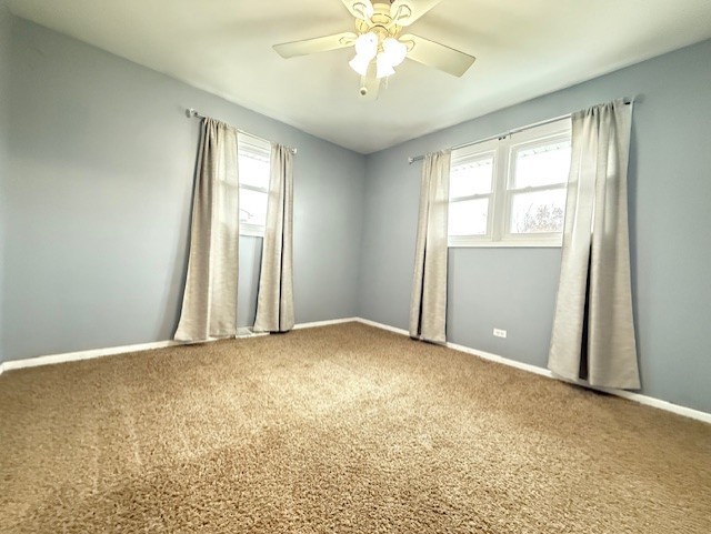 969 Dearborn Circle Carol Stream, IL 60188 - Photo 19 of 46 an empty room with windows and entrance