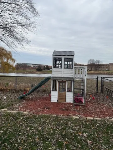 $494,900 | 969 Dearborn Circle, Carol Stream, IL 60188