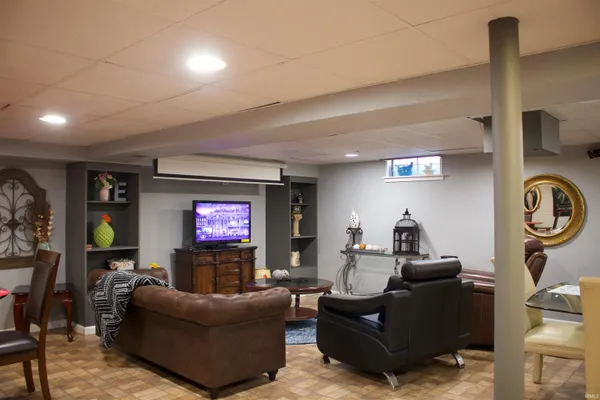 $315,000 | 216 West 28th Street, Jasper, IN 47546