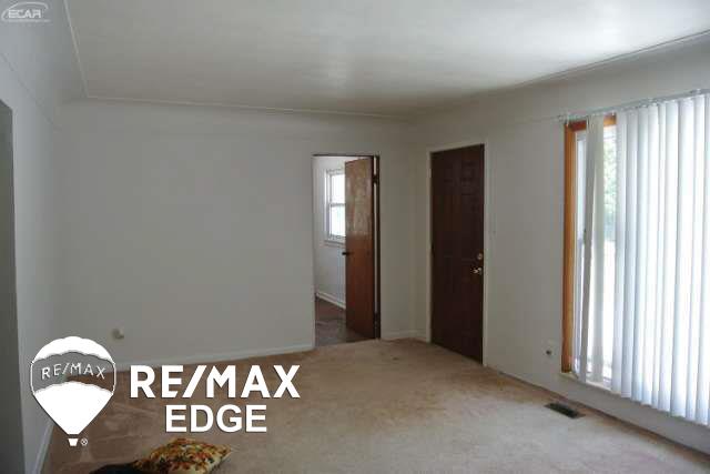 14247 North Bray Road Clio, MI 48420 - Photo 7 of 14 21182079-6.JPG