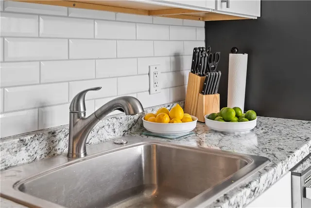 $2,995 | 434 Bellevue Avenue, Unit 3A, Newport, RI 02840