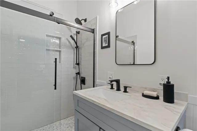 $2,995 | 434 Bellevue Avenue, Unit 3A, Newport, RI 02840