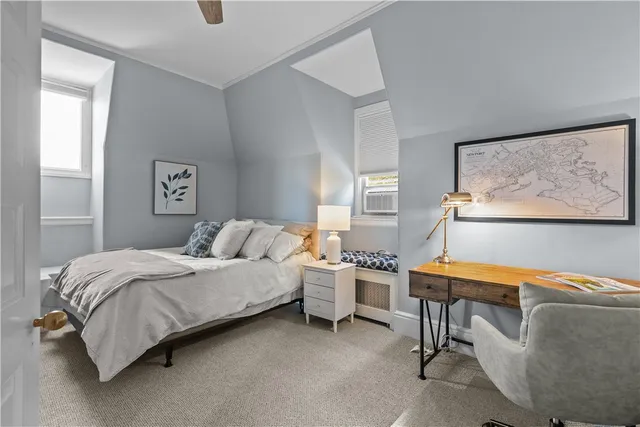 $2,995 | 434 Bellevue Avenue, Unit 3A, Newport, RI 02840