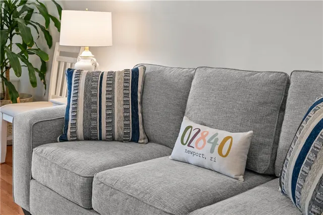 $2,995 | 434 Bellevue Avenue, Unit 3A, Newport, RI 02840