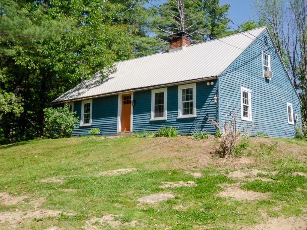 304 North Road Epsom, NH 03234 - Photo 1 of 40