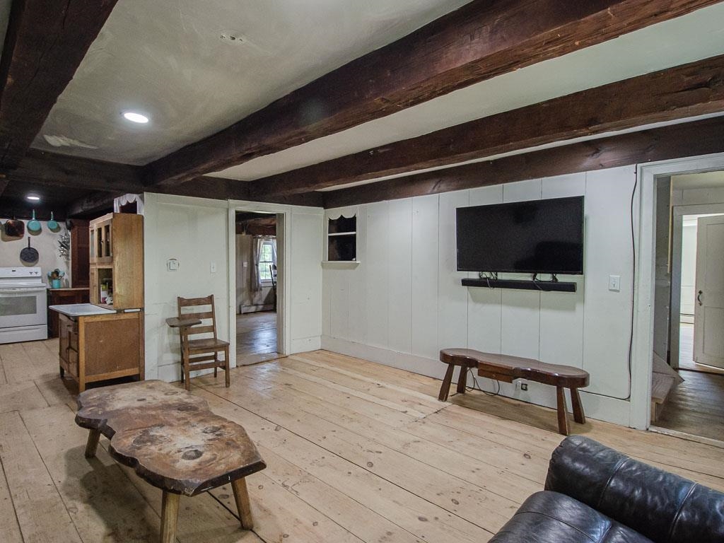 304 North Road Epsom, NH 03234 - Photo 7 of 40