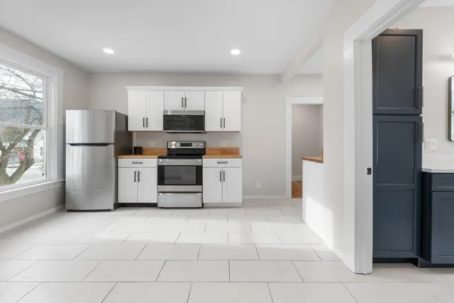 $530,000 | 157 Summer Street, Hartford, VT 05001