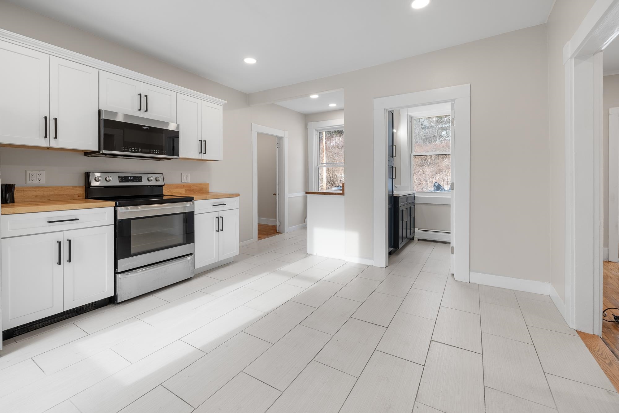 157 Summer Street Hartford, VT 05001 - Photo 19 of 52