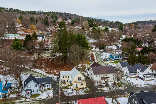 $530,000 | 157 Summer Street, Hartford, VT 05001