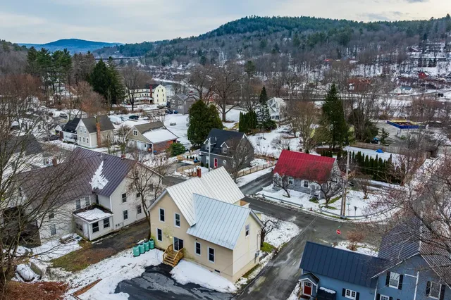 $530,000 | 157 Summer Street, Hartford, VT 05001