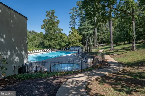 $425,000 | 209 East Chelsea Circle, Newtown Square, PA 19073