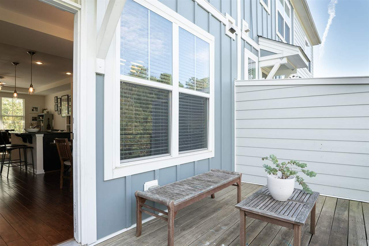 1653 Crafton Way Raleigh, NC 27607 - Photo 23 of 25 Deck
