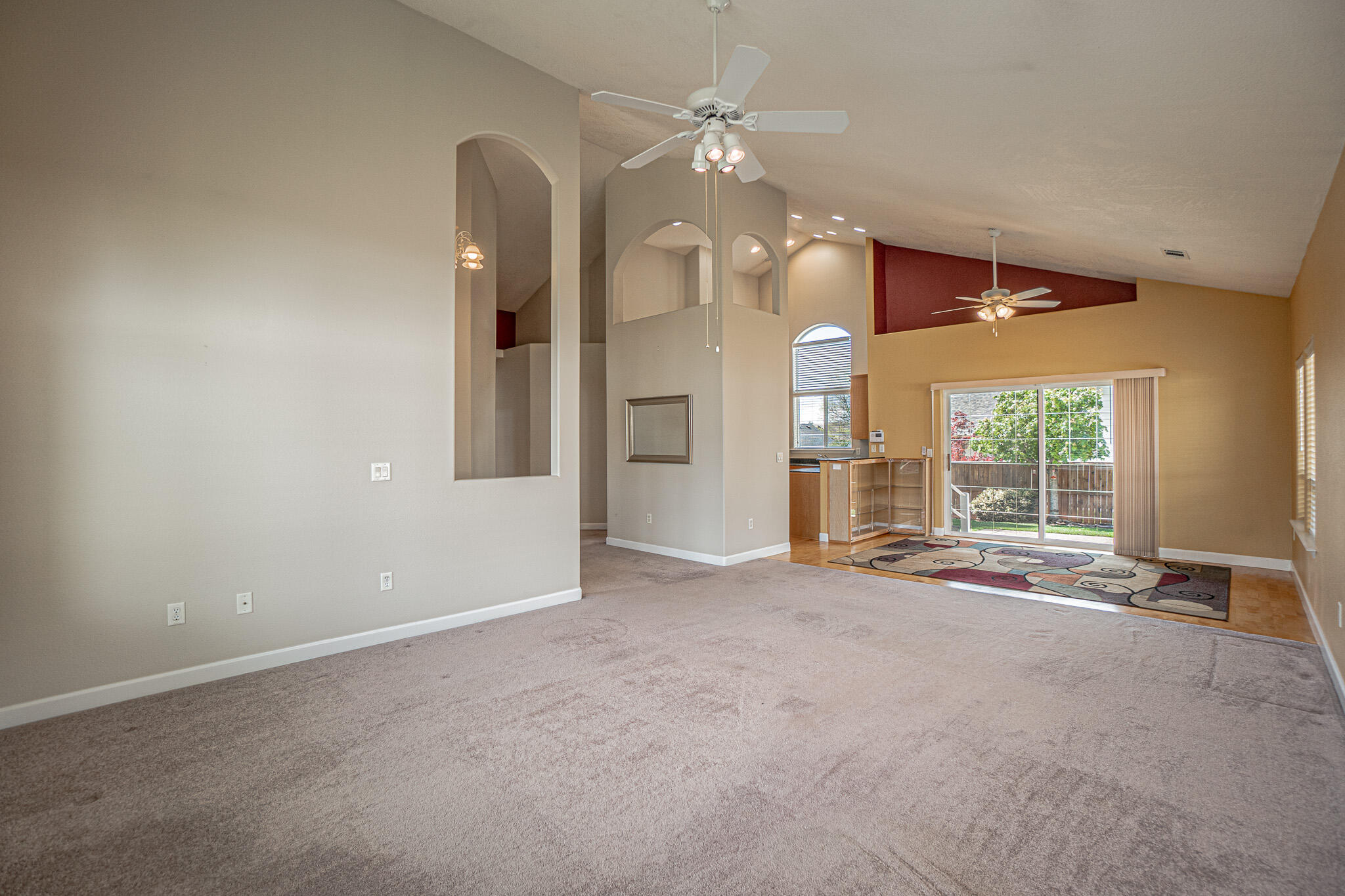 160 Keystone Way Eagle Point, OR 97524 - Photo 9 of 39
