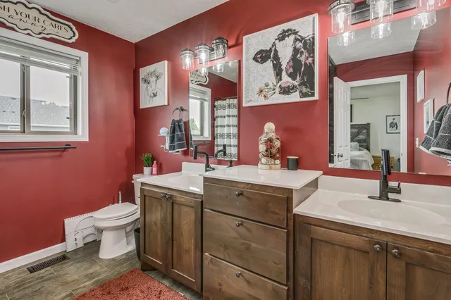 $389,900 | 37621 Hawthorne Avenue, North Branch, MN 55056