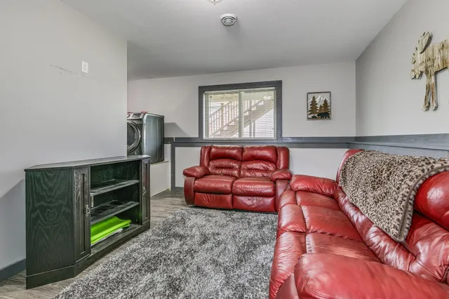 $389,900 | 37621 Hawthorne Avenue, North Branch, MN 55056