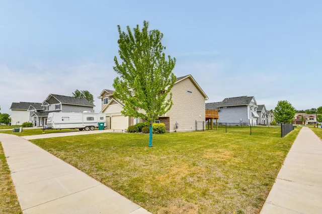 $389,900 | 37621 Hawthorne Avenue, North Branch, MN 55056