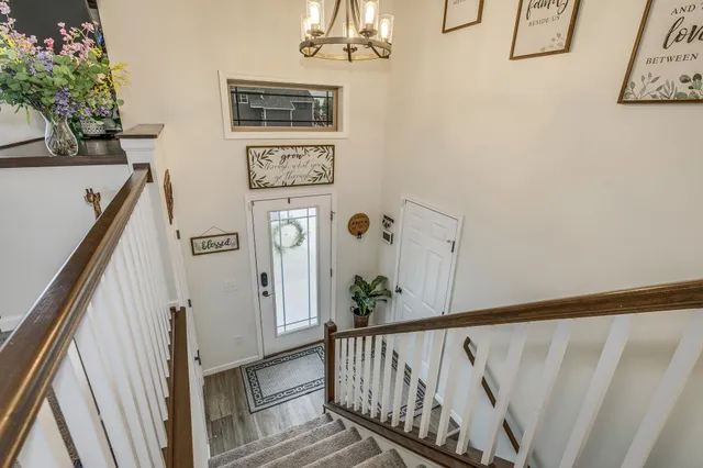 $389,900 | 37621 Hawthorne Avenue, North Branch, MN 55056