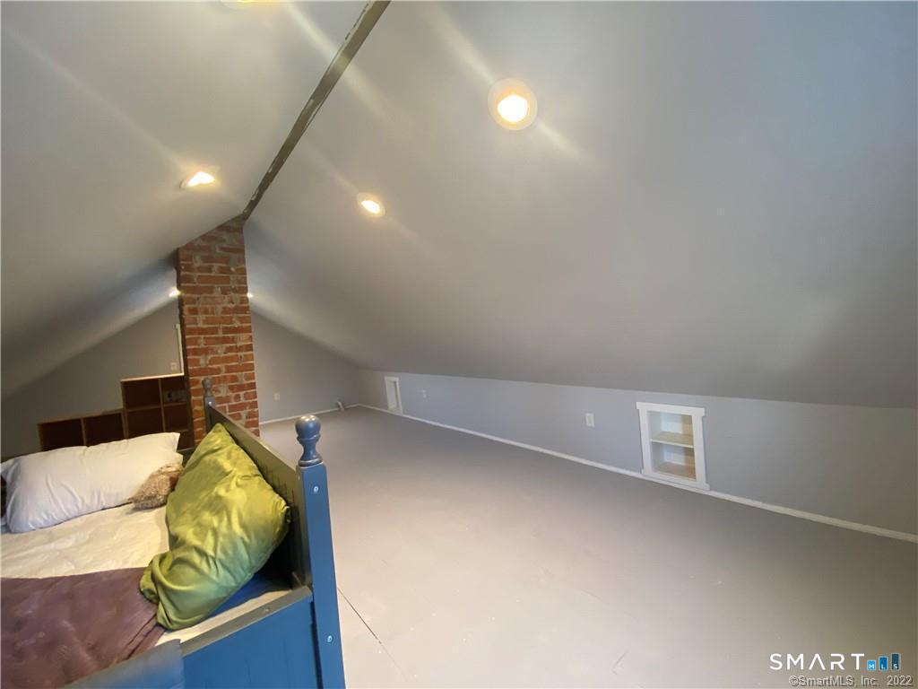 71 Fennbrook Road West Hartford, CT 06119 - Photo 21 of 27