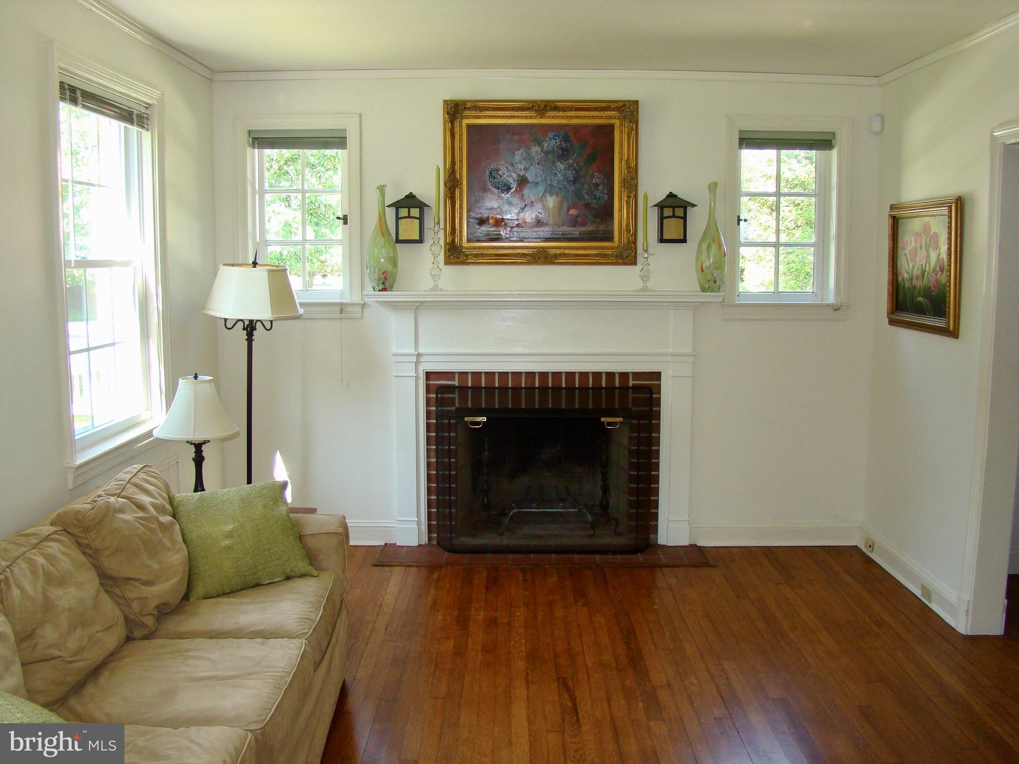 622 Monkton Road Monkton, MD 21111 - Photo 4 of 26 Living Room